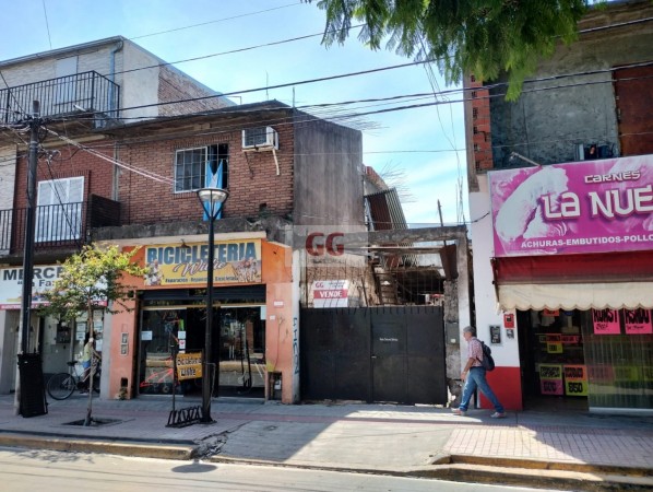 Local comercial con Departamento y Terreno